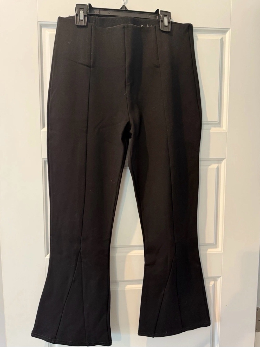 Slim Factor Pants by Investments Women’s Black Capri Flare Ponte Size Medium